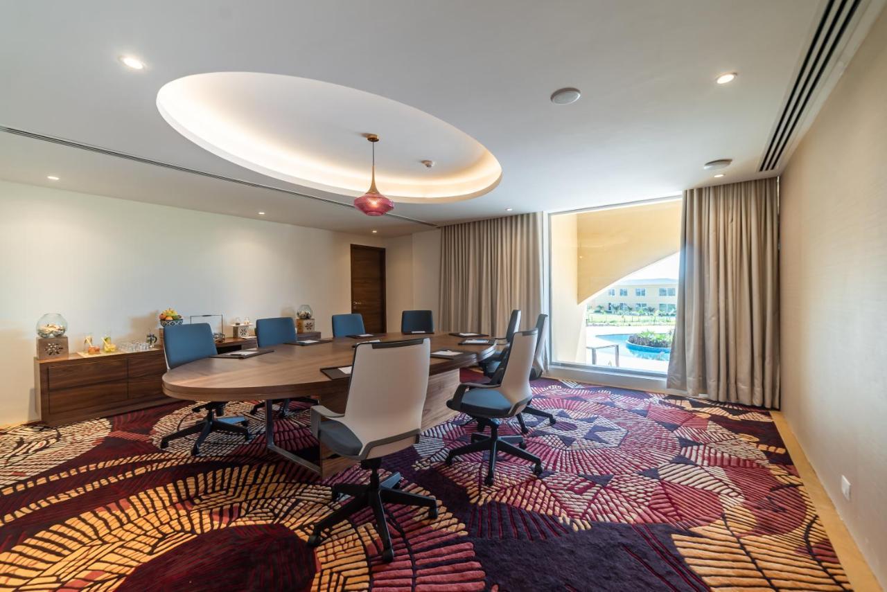 Hawthorn Suites By Wyndham Dwarka Εξωτερικό φωτογραφία